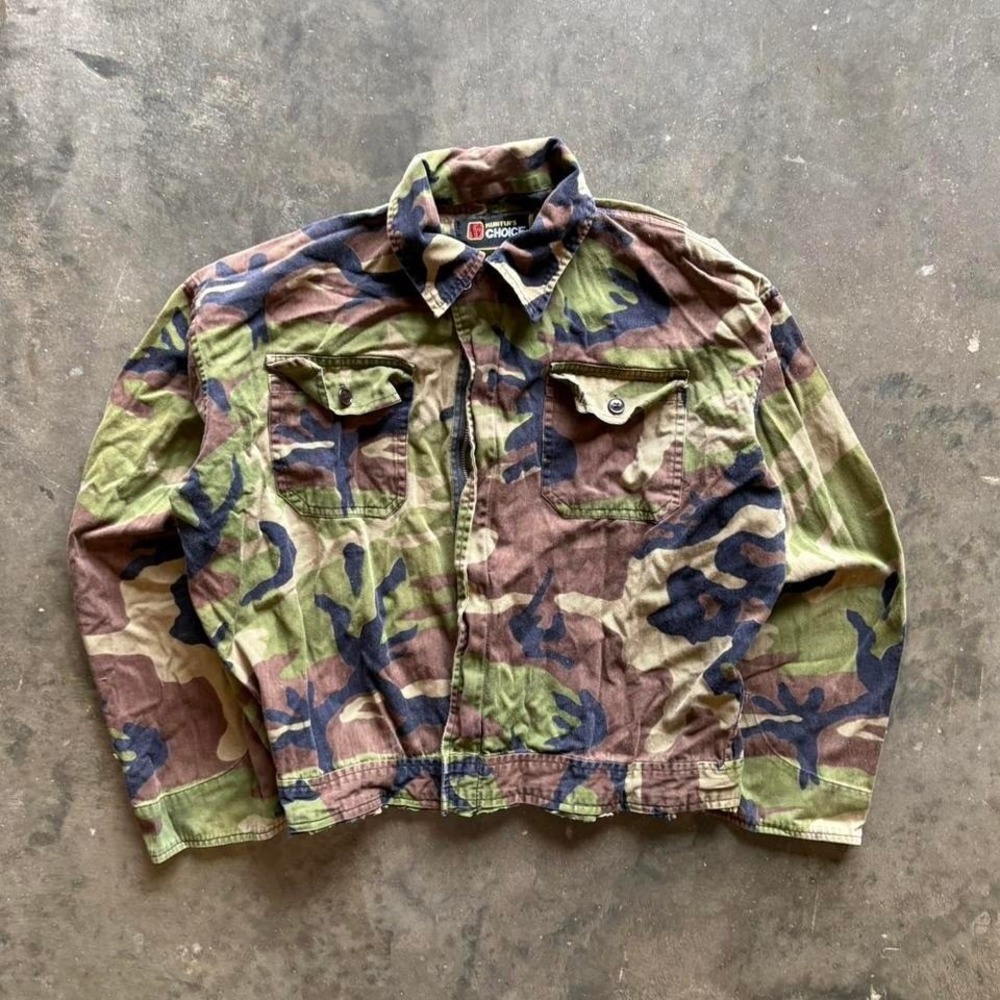 Vintage 90s cropped camo jacket